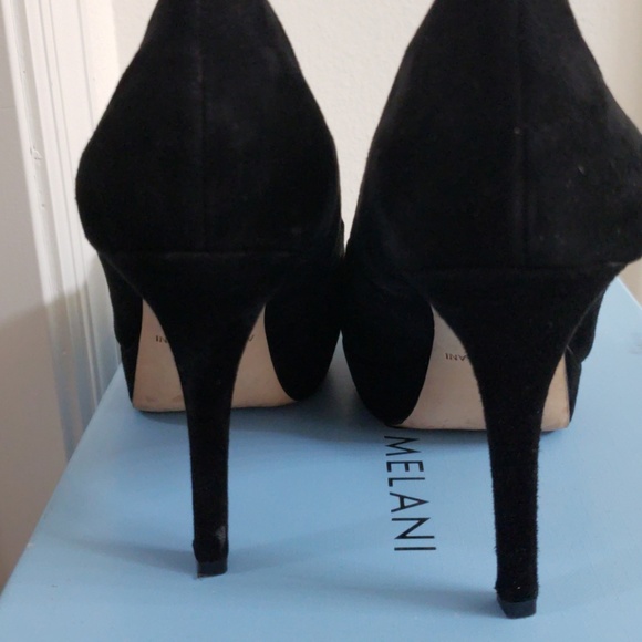 Shoes - Picture 4 of 5